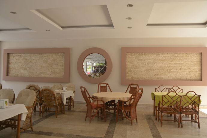 Imagen del bar/restaurante del Saray Apart Hotel. Foto 5