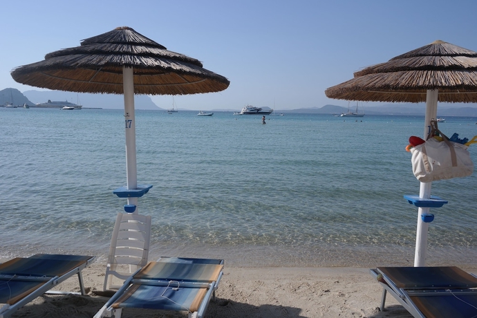 Imagen de los exteriores del Sardinia Blu Residence. Foto 5