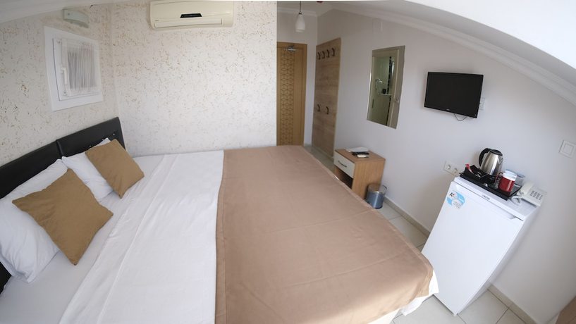 Imagen de la habitación del Sardunya Hotel, FETHIYE. Foto 6