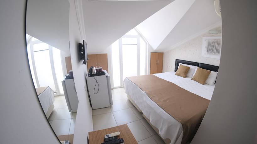 Imagen de la habitación del Sardunya Hotel, FETHIYE. Foto 8