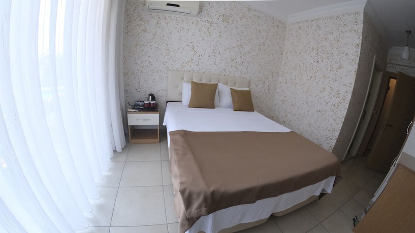 Imagen de la habitación del Sardunya Hotel, FETHIYE. Foto 10