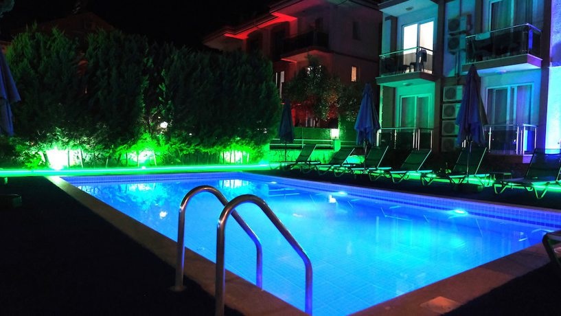 Imagen de la piscina del Sardunya Hotel, FETHIYE. Foto 18