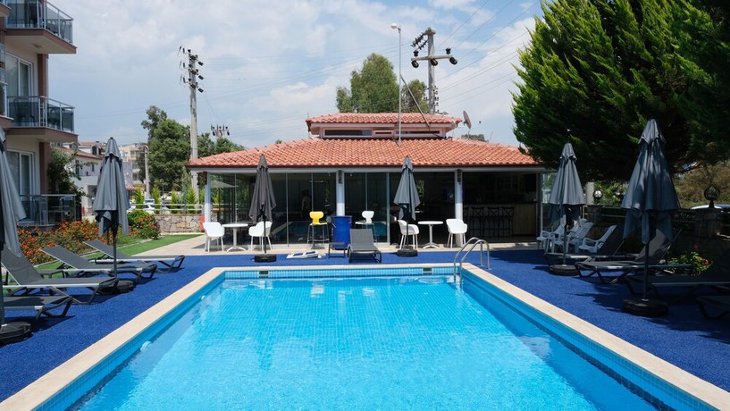 Imagen de la piscina del Sardunya Hotel, FETHIYE. Foto 19