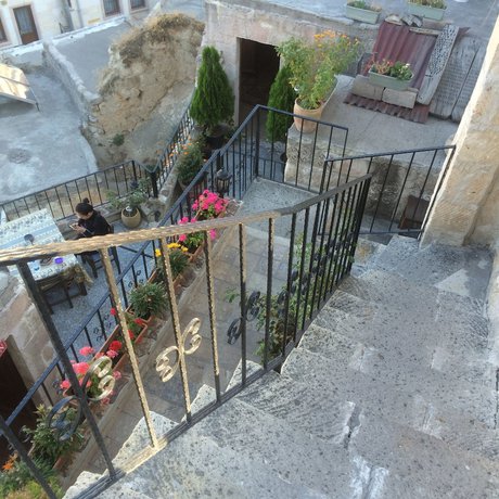 Imagen de los interiores del Sato Cave Hotel. Foto 19