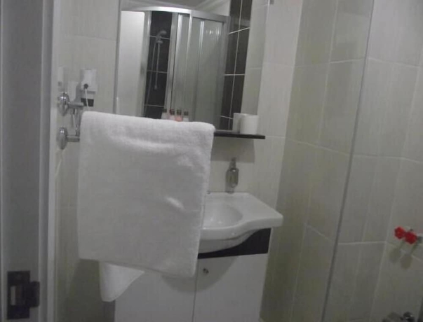 Imagen de la habitación del Savis Otel. Foto 13