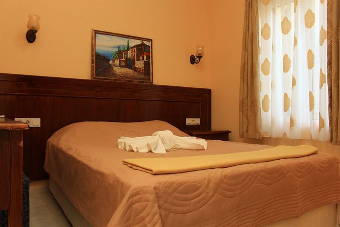 Imagen de los exteriores del Scala Hotel. Foto 15
