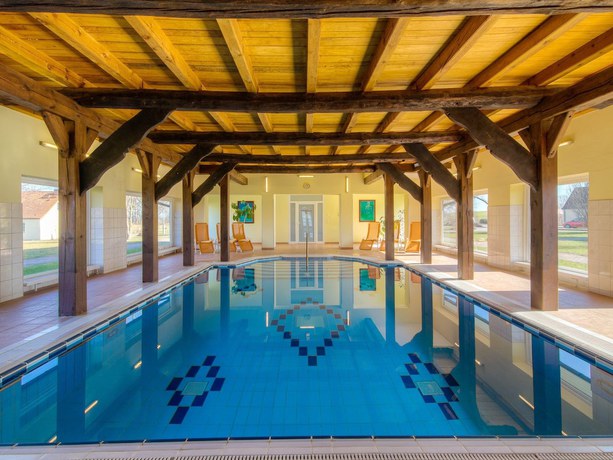 Imagen de la piscina del Schloss Herrenstein. Foto 20