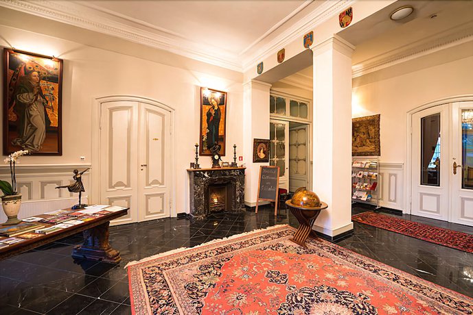 Imagen de los interiores del Schlosshotel R&uuml;hst&auml;dt GARNI. Foto 16