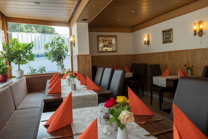 Imagen del bar/restaurante del Schnitzelhaus und Pension Stadt Rosbach. Foto 5