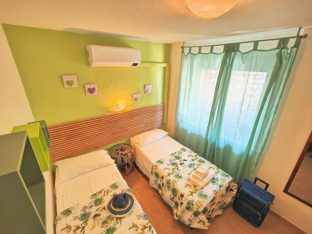 Imagen general del Sea view and ground floor Apartments le Dune. Foto 3