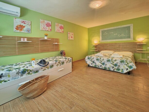 Imagen general del Sea view and ground floor Apartments le Dune. Foto 4