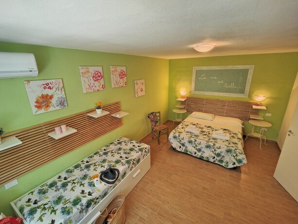 Imagen general del Sea view and ground floor Apartments le Dune. Foto 8