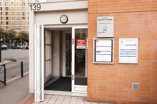 Imagen de los exteriores del Séjours and Affaires Pantin Charles De Gaulle. Foto 11