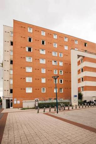 Imagen de los exteriores del Séjours and Affaires Pantin Charles De Gaulle. Foto 12