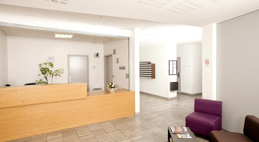 Imagen de los interiores del Séjours and Affaires Rennes Longs Champs. Foto 5