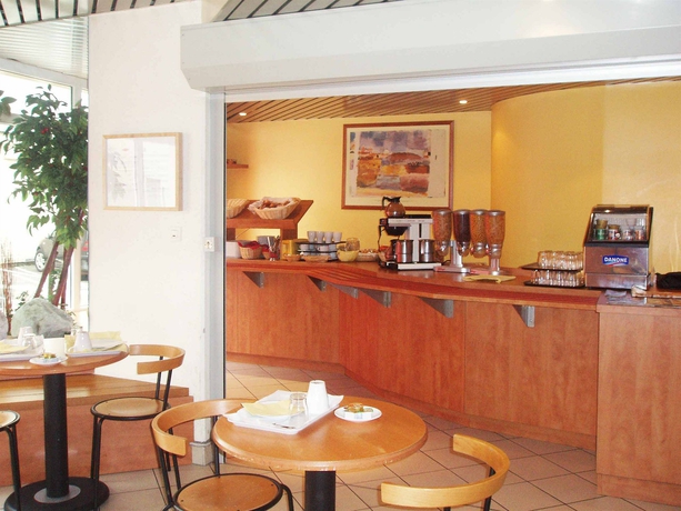 Imagen del bar/restaurante del Séjours and Affaires Strasbourg Kléber. Foto 5