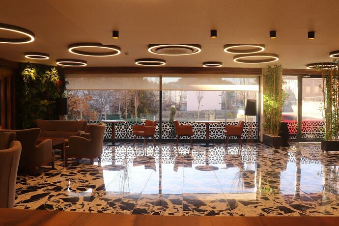Imagen del bar/restaurante del Seandos Otel. Foto 16