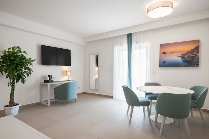 Imagen de la habitación del Seaside Hotel. Foto 11