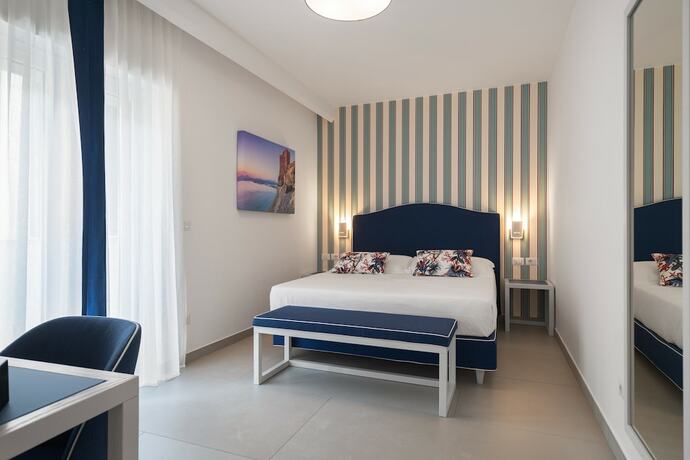 Imagen de la habitación del Seaside Hotel. Foto 12