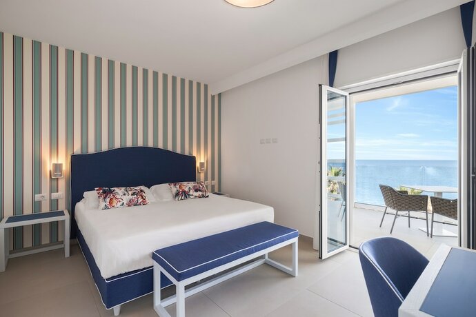 Imagen de la habitación del Seaside Hotel. Foto 15