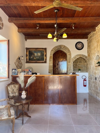 Imagen de los interiores del Secret Garden Hotel, Platanias. Foto 16