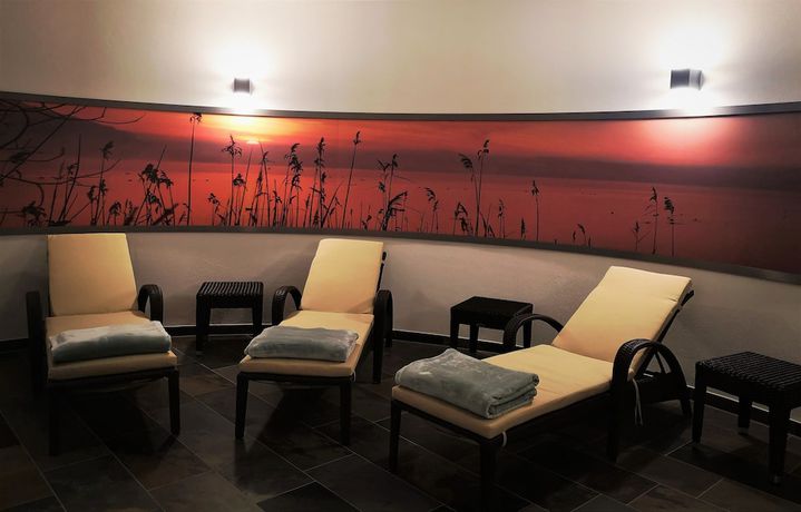 Imagen de la piscina del Seehotel Villa Linde. Foto 20