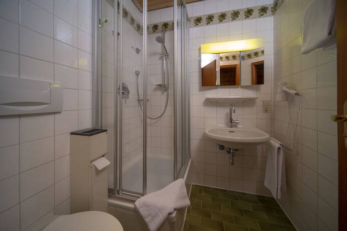 Imagen de la habitación del Seehotel Weissensee. Foto 13