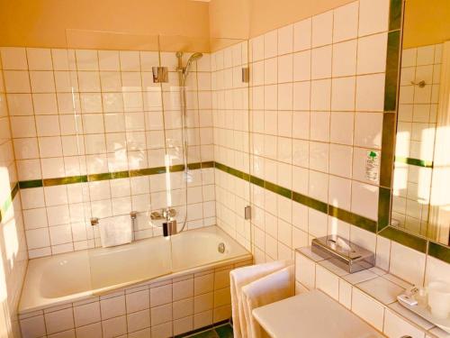 Imagen de la habitación del Seehotel Zarrentin. Foto 18