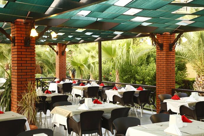 Imagen del bar/restaurante del Seker Resort Hotel. Foto 15