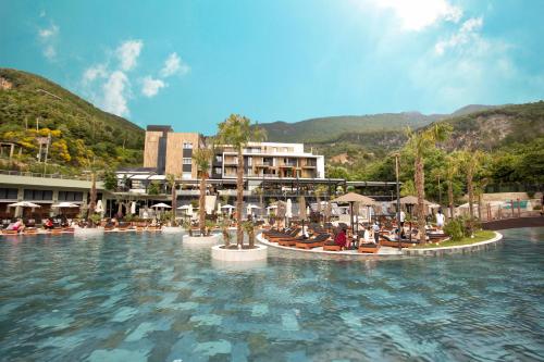 Imagen general del Select Hill Resort. Foto 11