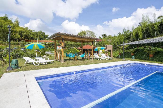 Imagen de la piscina del Selina Quindio. Foto 20