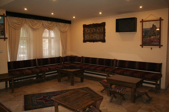 Imagen de los interiores del Sena Hotels. Foto 17