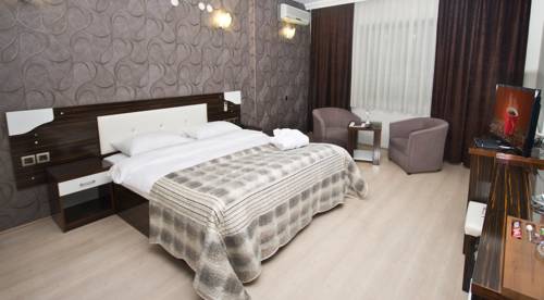 Imagen de la habitación del Sera Hotel. Foto 3