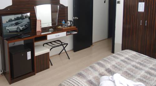 Imagen de la habitación del Sera Hotel. Foto 4