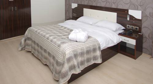 Imagen de la habitación del Sera Hotel. Foto 6