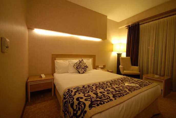 Imagen de la habitación del Serace Hotel. Foto 6