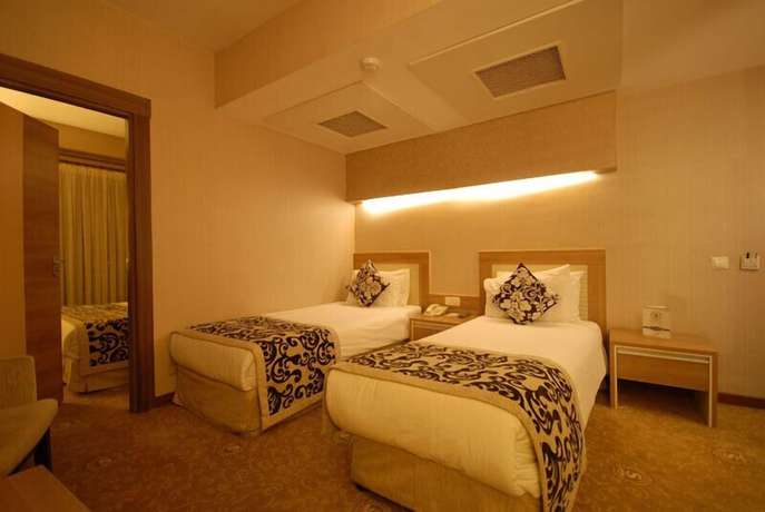 Imagen de la habitación del Serace Hotel. Foto 10