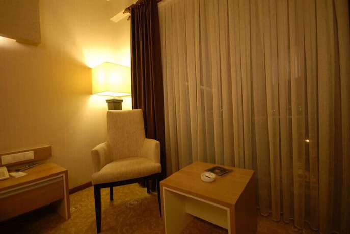 Imagen de la habitación del Serace Hotel. Foto 11