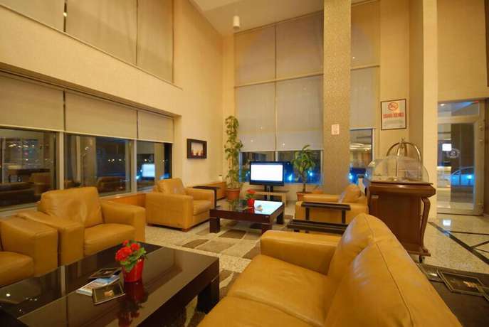 Imagen de los interiores del Serace Hotel. Foto 19