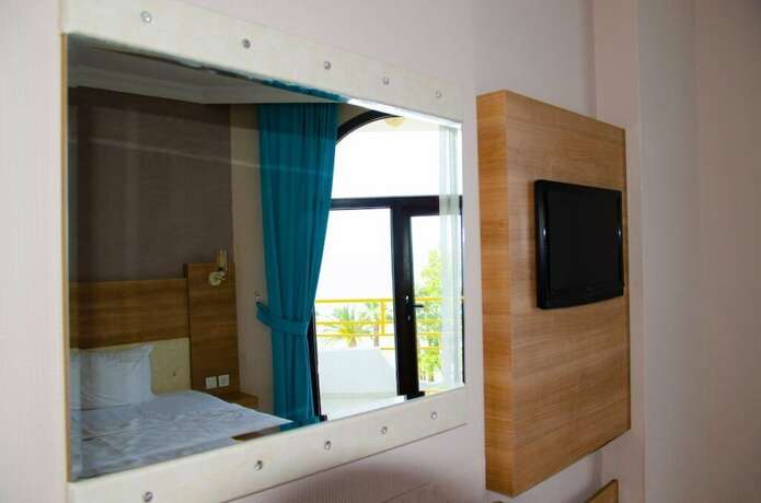 Imagen de la habitación del Serenita Beach Hotel. Foto 9