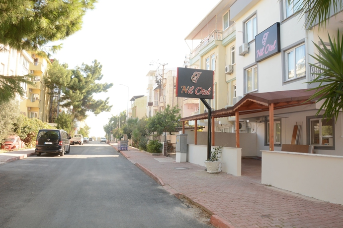 Imagen de los exteriores del Serenity Suit Hotel. Foto 19