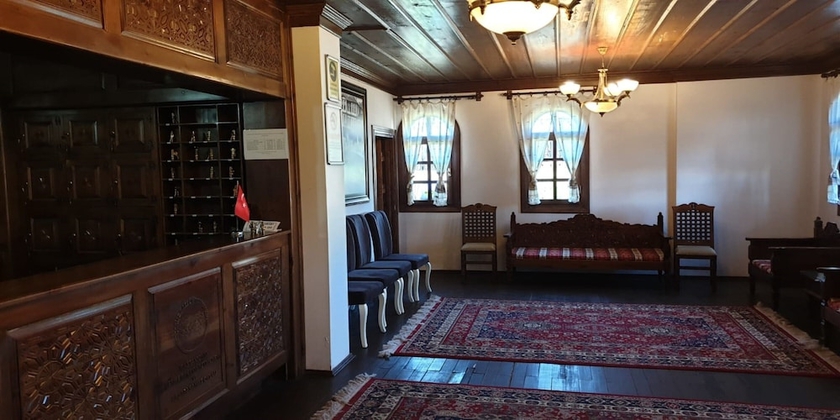 Imagen de los interiores del Serife Baci Ogretmenevi Doga Kultur Koyu. Foto 16