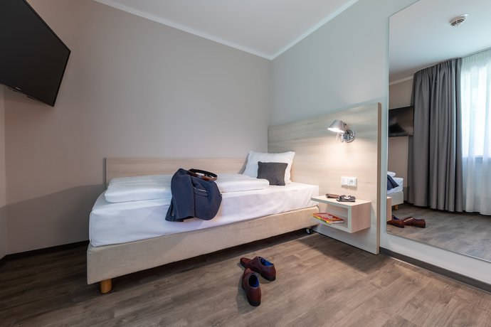 Imagen de la habitación del Serways Hotel Waldmohr. Foto 5