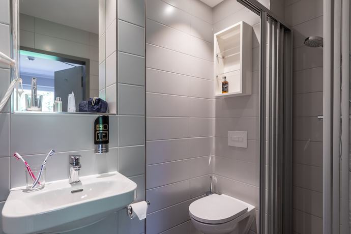 Imagen de la habitación del Serways Hotel Waldmohr. Foto 11