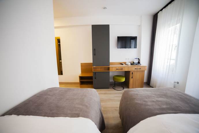 Imagen de la habitación del Set Ozer Hotel. Foto 15