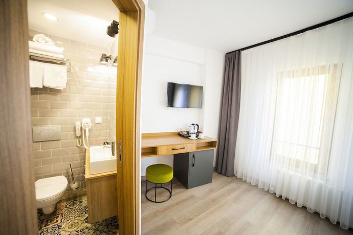 Imagen de la habitación del Set Ozer Hotel. Foto 16