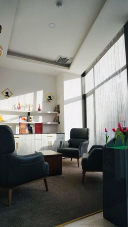 Imagen de los interiores del Seta Park Hotel. Foto 10