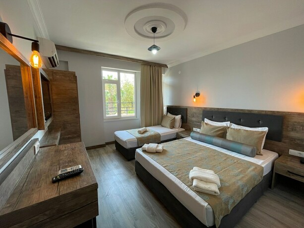 Imagen de la habitación del Seven City Hotel. Foto 14