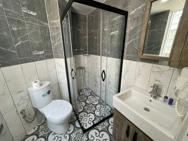 Imagen de la habitación del Seven City Hotel. Foto 15