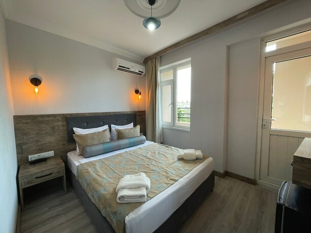 Imagen de la habitación del Seven City Hotel. Foto 18